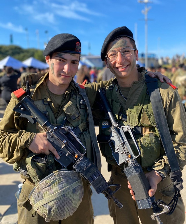 אחוות שיריונרים: החברים הטובים שהתגייסו ביחד באדיבות דובר צה"ל