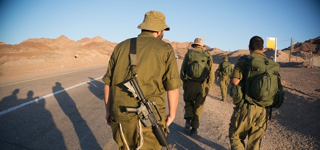 איזה יופי: בסימן גיוס לצה"ל והגנייה צבאית מיוחדת . adobestock