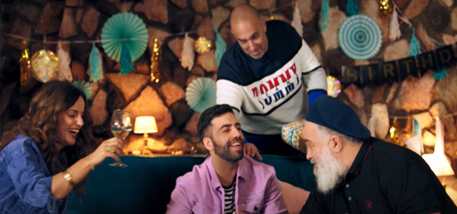 צילום מהקליפ הילד בן 30: אליעד חוגג בסינגל ומתאחד עם כוכבי "שמש". צילום מהקליפ