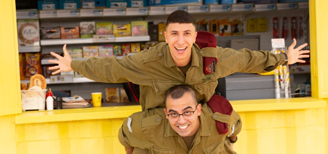 שושנה וברדוגו מתאג"ד: חברי הילדות הפכו לצמד החם בסדרה. איתן ברנט, באדיבות yes