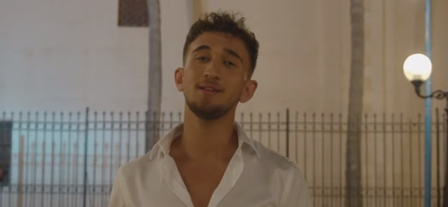 צילום מהקליפ - מתוך ערוץ היוטיוב של עמית בן זקן לא רק אח של: עמית בן זקן משחרר סינגל ראשון. צילום מהקליפ - מתוך ערוץ היוטיוב של עמית בן זקן