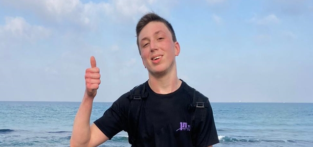 הכי אלוף: נער בן 15 על הספקטרום ירוץ 10 ק"מ במרתון.