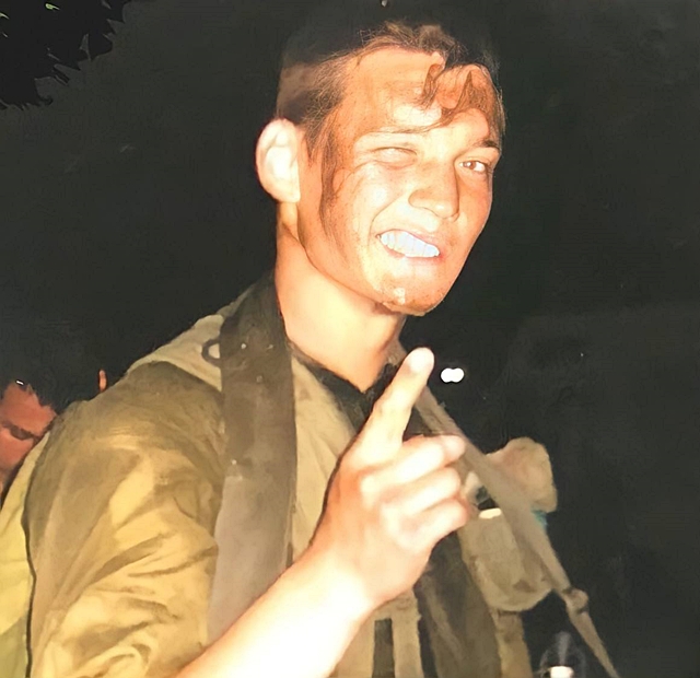 דין מירושניקוב בשירותו הצבאי