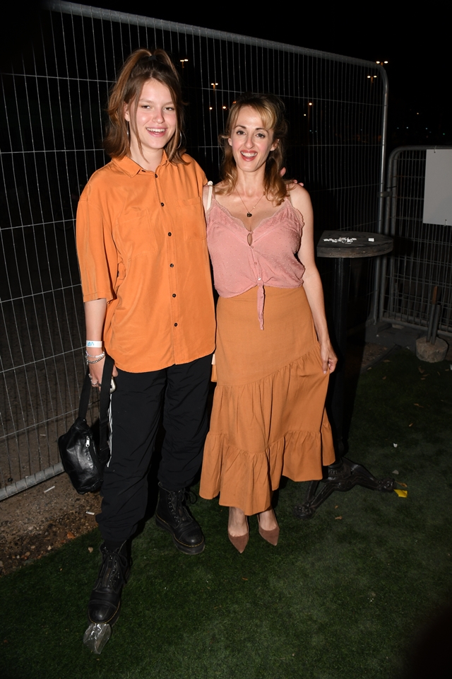 בינשטוק מקבלת את סמו