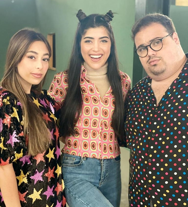 לוי לצד מנחי הפורמט