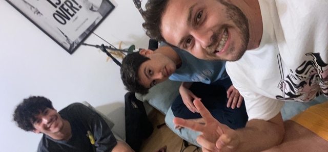 צילום פרטי זהירות סטוקרים? זה מה שעומד מאחורי הפריצה לבית של תובל שפיר. צילום פרטי