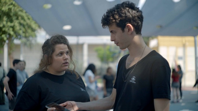 אפס בשיעור אזרחות: לייב לב לוין בראיון בכורה על הדמות "אסי" כאן 11