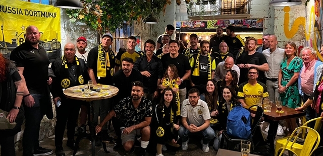 רתם מטרסו, באדיבות ההתאחדות לכדורגל בישראל הנהלת בורוסיה דורטמונד נפגשה עם האוהדים בישראל. רתם מטרסו, באדיבות ההתאחדות לכדורגל בישראל