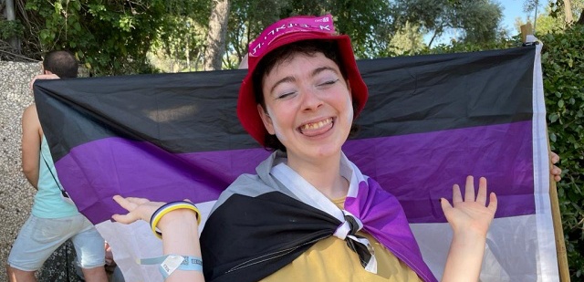 באדיבות עמותת גילה להעצמה טרנסית ו-Google ישראל "חשוב לדאוג לסביבת עבודה מכילה לטרנסים". באדיבות עמותת גילה להעצמה טרנסית ו-Google ישראל
