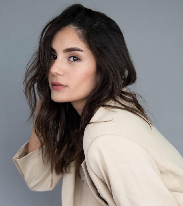 מור סרוסי: "עברתי ליד חרדים, הם הורידו את הראש ונעלבתי - היום אני יותר מבינה את זה" עמית נעים