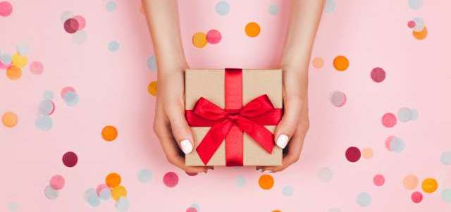 5 רעיונות למתנות מוצלחות עבור נערות מתבגרות. ADOBESTOCK