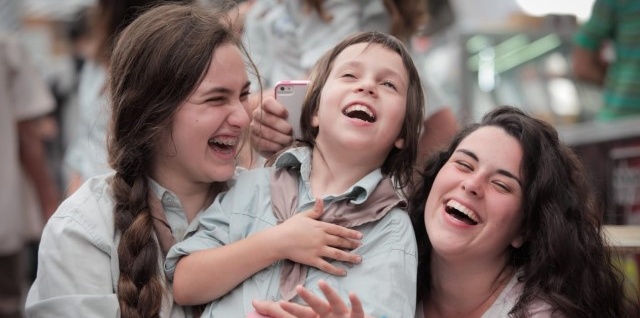 אל תחתכו להם את הכנפיים: תנועת הנוער האהובה נגד החלטת הממשלה. באדיבות כנפיים של קרמבו