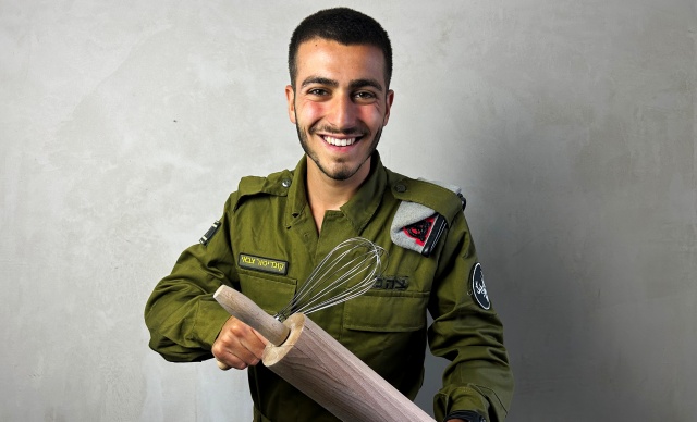 הקונדיטור הצבאי הראשון: "הלוחמים הם האנשים שהכי מגיע להם שירות מתוק" שירה טרבולסי