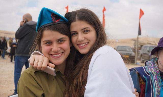 "הגנה על הטירונים עד שאזלה התחמושת": סיפורה של סמ''ר עדן אלון לוי ז"ל צילום פרטי