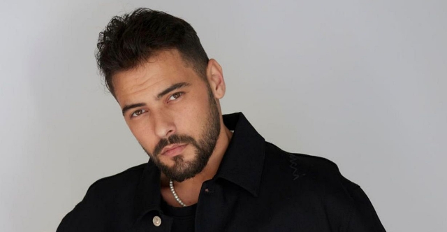 רועי סנדלר: "ניסיתי להתחמק מזה, עד שהבנתי שזה פשוט אני". שחר ארביב, באדיבות יחסי ציבור