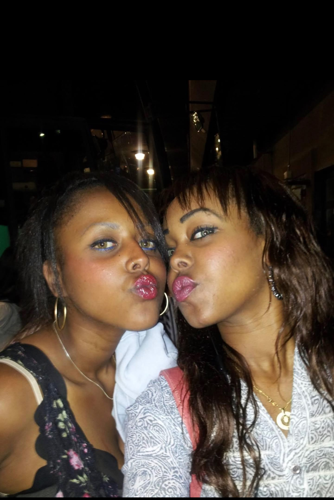 אסתר ואחותה לילך ז''ל