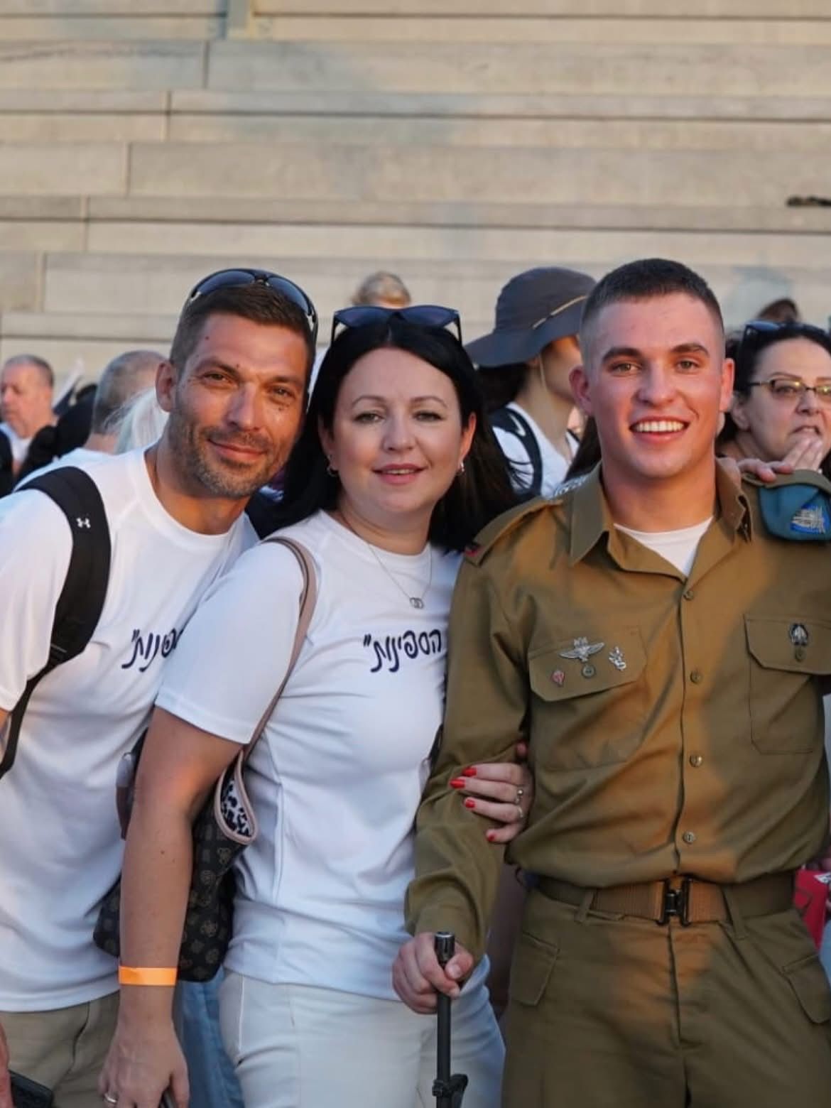 "אני איתך על מלא אחי": סגן יונתן גוטין ז''ל, האלוף על מזרן הג'ודו שלא השאיר אף אחד מאחור בבארי צילום פרטי